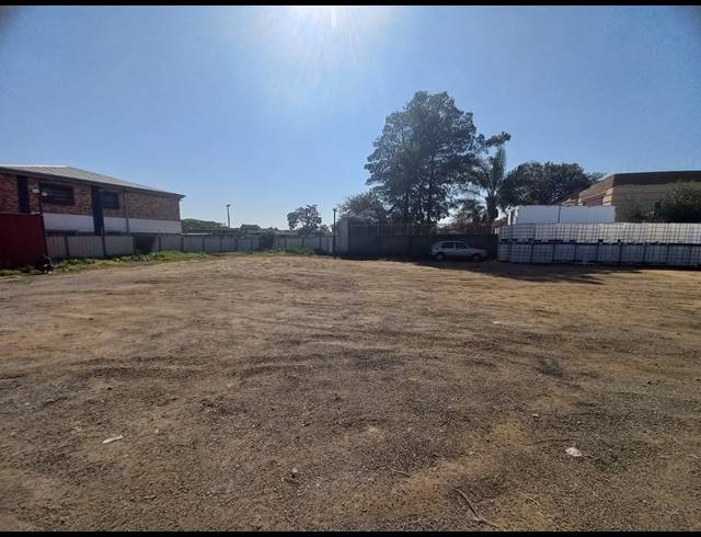 2,400M² WAREHOUSE TO LET IN ANDERBOLT